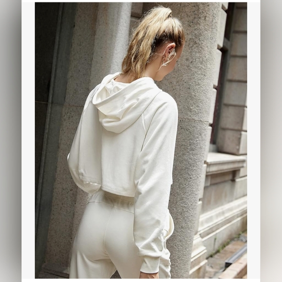 NWT CRZ Yoga White Cream Crop Hoodie Size M Medium - Picture 4 of 10